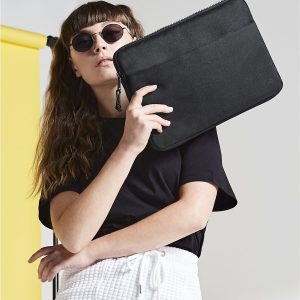BG67 Bagbase Essential 13" Laptop Case